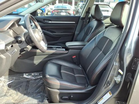 Used 2023 Nissan Altima 2.5 SR FWD image 16