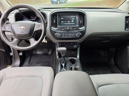 Used 2018 Chevrolet Colorado W/T RWD image 16