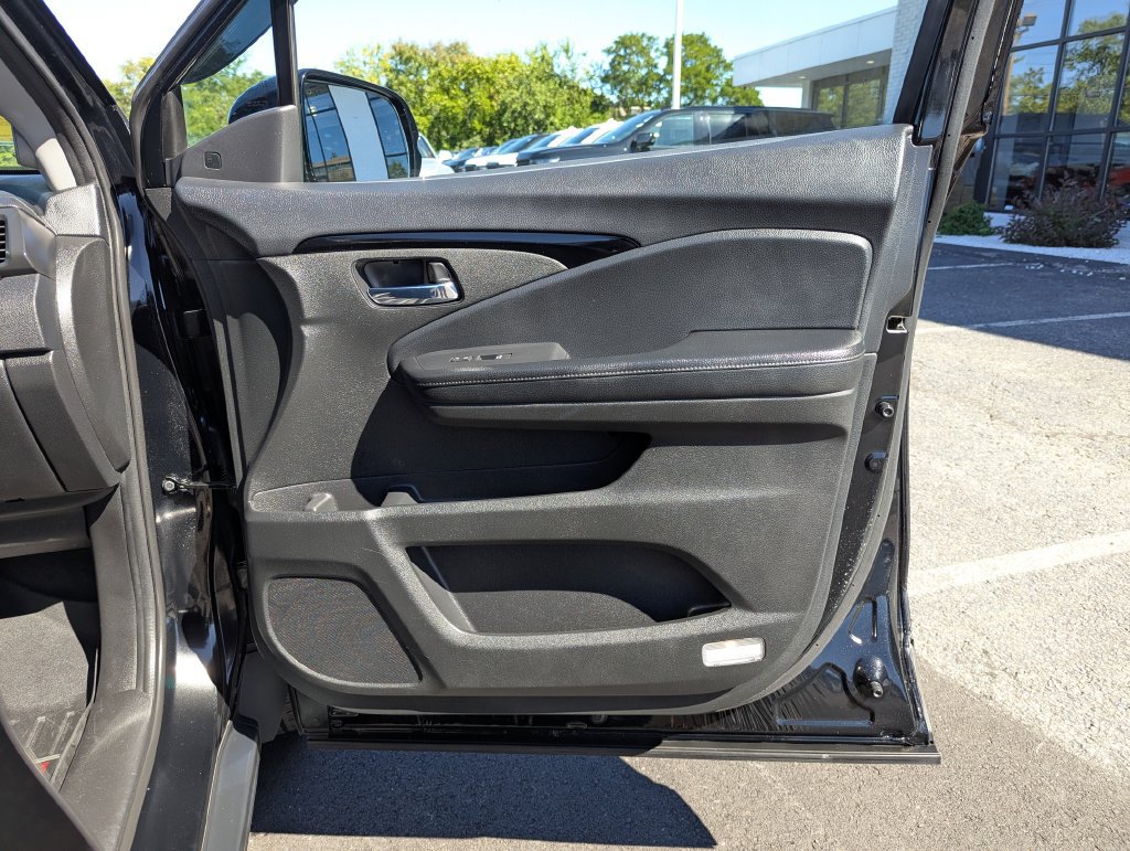Used 2019 Honda Pilot Touring image 30