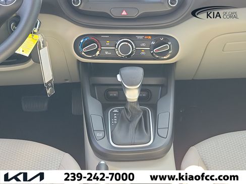 Used 2024 Kia Soul LX FWD image 18