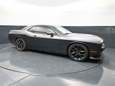 Used 2019 Dodge Challenger R/T w/ Driver Convenience Group image 1