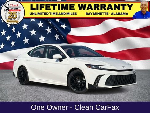 Used 2025 Toyota Camry SE FWD image 1