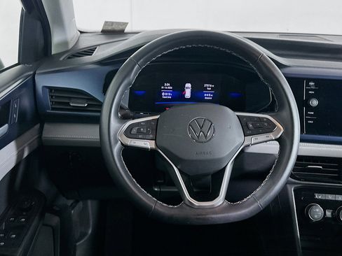 Used 2024 Volkswagen Taos SE image 18