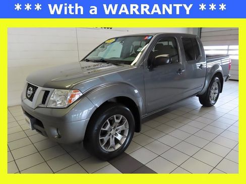 Used 2020 Nissan Frontier SV image 1