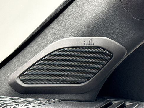 Used 2024 Toyota Tacoma Limited w/ Limited Package (LT) image 16