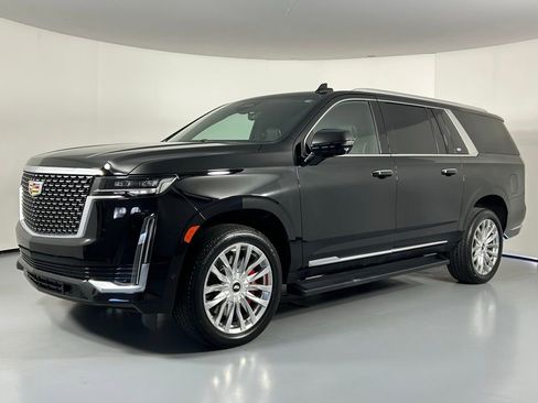 Used 2022 Cadillac Escalade ESV Premium Luxury image 3