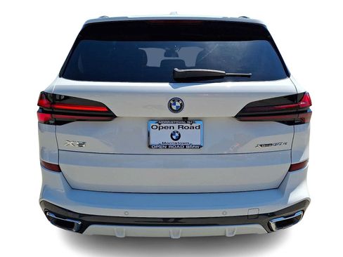 Used 2024 BMW X5 xDrive50e w/ M Sport Package AWD/4WD image 4