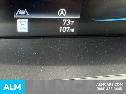 Used 2025 Hyundai Elantra SE image 22