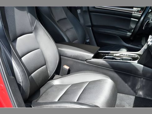 Used 2021 Honda Accord Sport image 29
