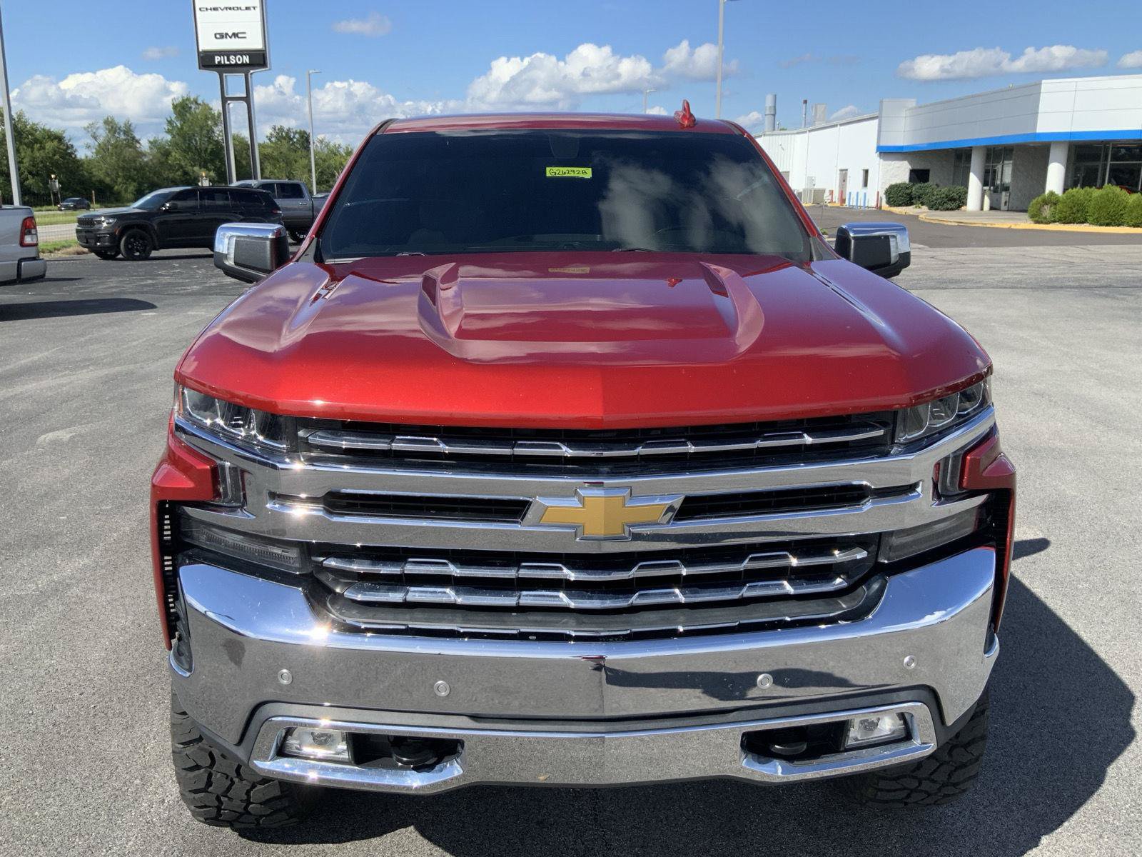 Used 2022 Chevrolet Silverado 1500 LTZ AWD/4WD image 3