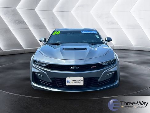 Used 2020 Chevrolet Camaro SS RWD image 8