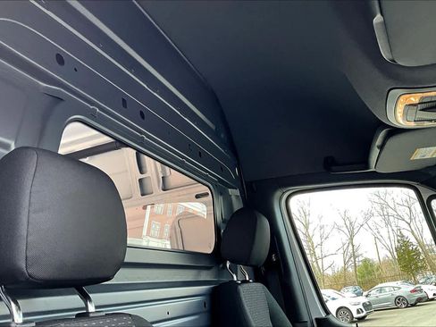 Used 2025 Mercedes-Benz Sprinter 2500 image 13
