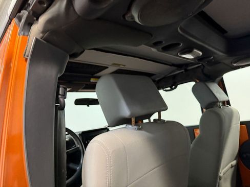 Used 2010 Jeep Wrangler Unlimited Sport image 11