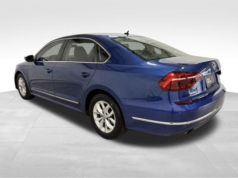 Used 2017 Volkswagen Passat 1.8T S image 8