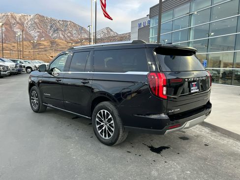 Certified 2025 Ford Expedition Max Platinum image 12
