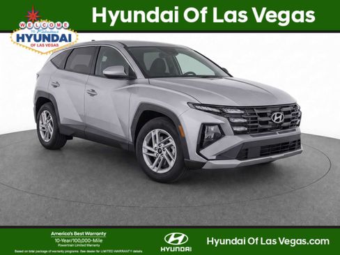 Used 2025 Hyundai Tucson SE FWD image 1