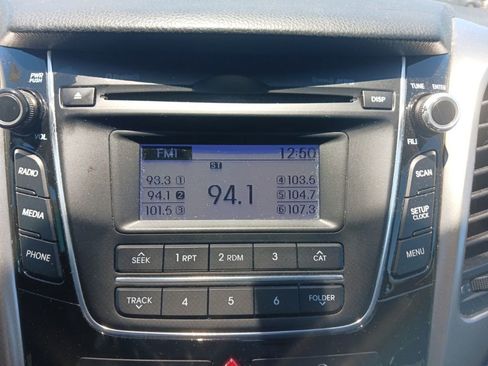 Used 2016 Hyundai Elantra GT FWD image 23