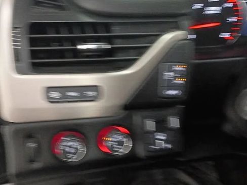Used 2016 GMC Yukon XL Denali w/ Open Road Package AWD/4WD image 18