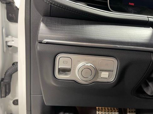 Certified 2023 Mercedes-Benz GLS 450 4MATIC image 19