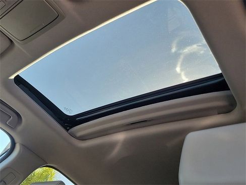 Used 2022 Honda CR-V Touring image 21