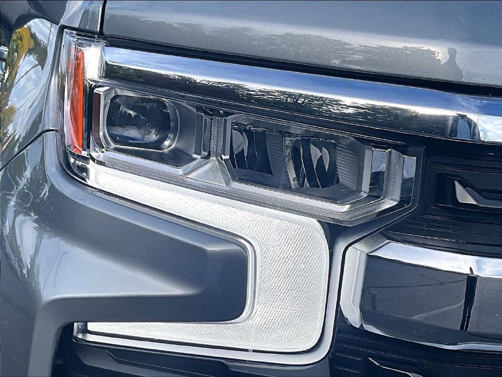Used 2023 Chevrolet Silverado 1500 LT AWD/4WD image 33