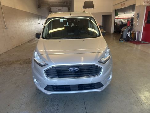 Used 2021 Ford Transit Connect XLT FWD image 2