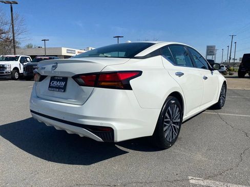 Used 2025 Nissan Altima 2.5 SV image 7