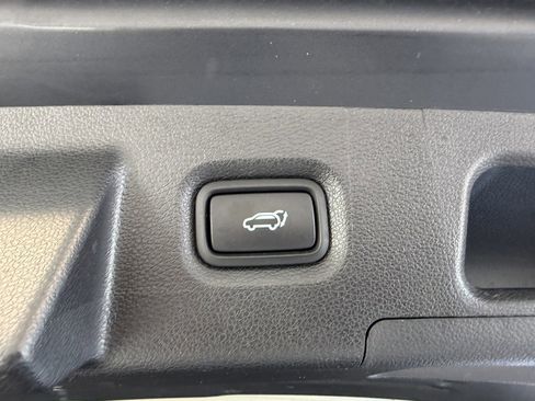 Used 2022 Hyundai Santa Fe SEL w/ Convenience + Premium Package AWD/4WD image 29