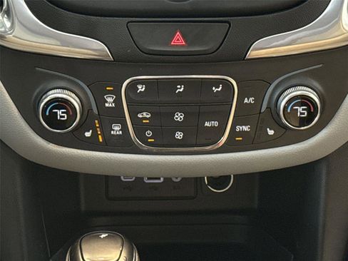 Used 2021 Chevrolet Equinox LT image 17