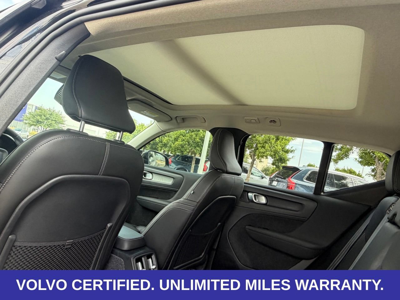 Certified 2026 Volvo XC40 B5 Plus AWD/4WD image 32