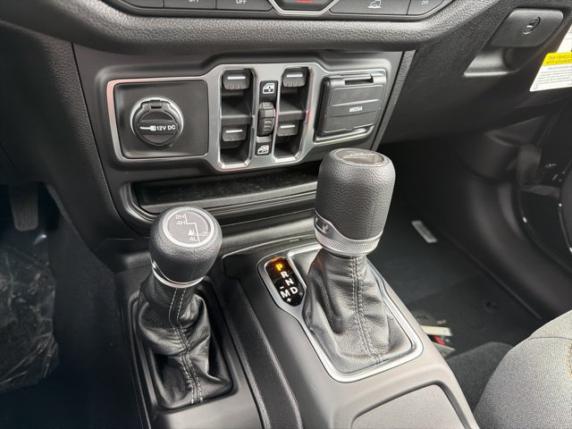 New 2026 Jeep Gladiator Sport AWD/4WD image 19
