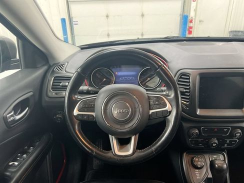Used 2019 Jeep Compass Trailhawk AWD/4WD image 11
