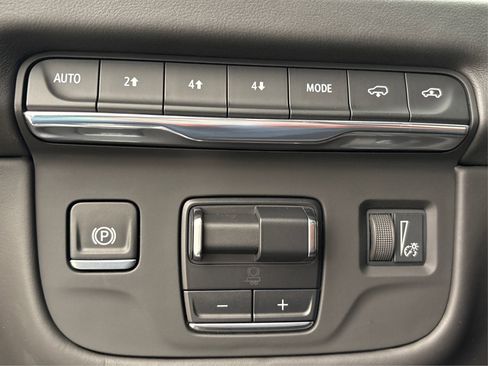 New 2025 Cadillac Escalade ESV Sport Platinum image 20