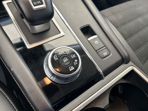 Used 2024 Mitsubishi Outlander SE image 49