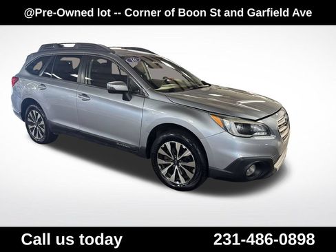 Used 2016 Subaru Outback 2.5i Limited AWD/4WD image 7