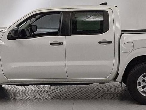 Used 2025 Nissan Frontier S AWD/4WD image 5