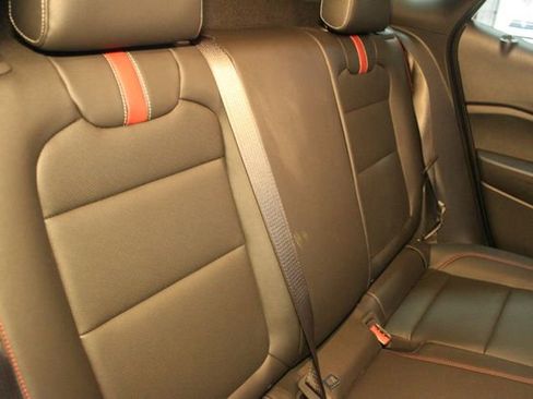 Used 2025 Chevrolet Trax RS w/ Sunroof Package image 13