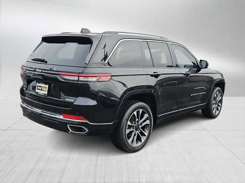 Used 2023 Jeep Grand Cherokee Overland image 8