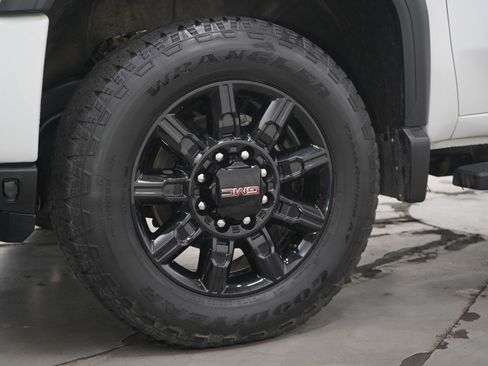 Used 2020 GMC Sierra 2500 Denali w/ Technology Package image 31