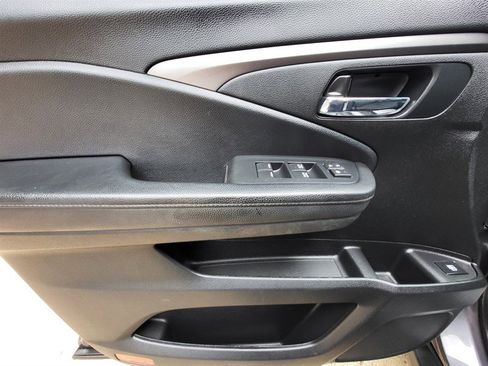 Used 2021 Honda Passport Sport image 16