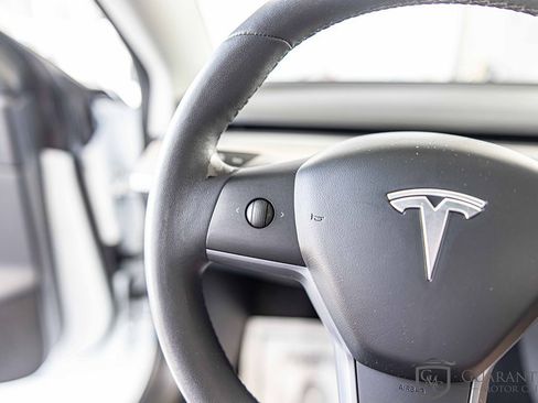Used 2020 Tesla Model 3 Standard Range Plus image 22