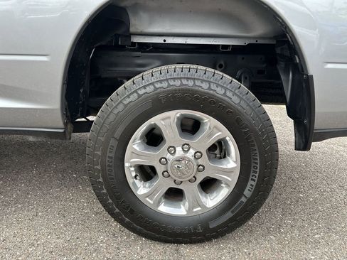 Used 2024 RAM 2500 Big Horn image 32