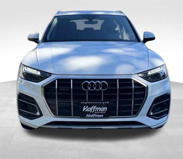 Used 2023 Audi Q5 Premium w/ Convenience Package AWD/4WD image 2