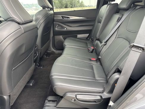 Certified 2025 INFINITI QX60 Luxe image 12