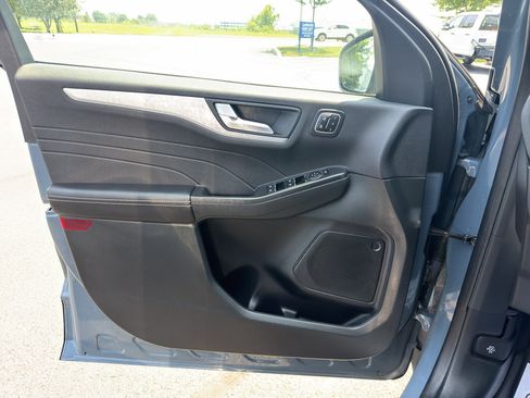 Used 2023 Ford Escape Platinum AWD/4WD image 14