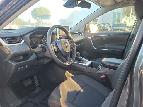 Used 2023 Toyota RAV4 LE image 12