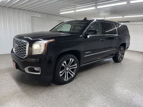 Used 2019 GMC Yukon XL Denali w/ Denali Ultimate Package AWD/4WD image 4