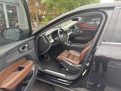 Used 2020 Volvo XC60 T5 Inscription w/ Protection Package Premier AWD/4WD image 9
