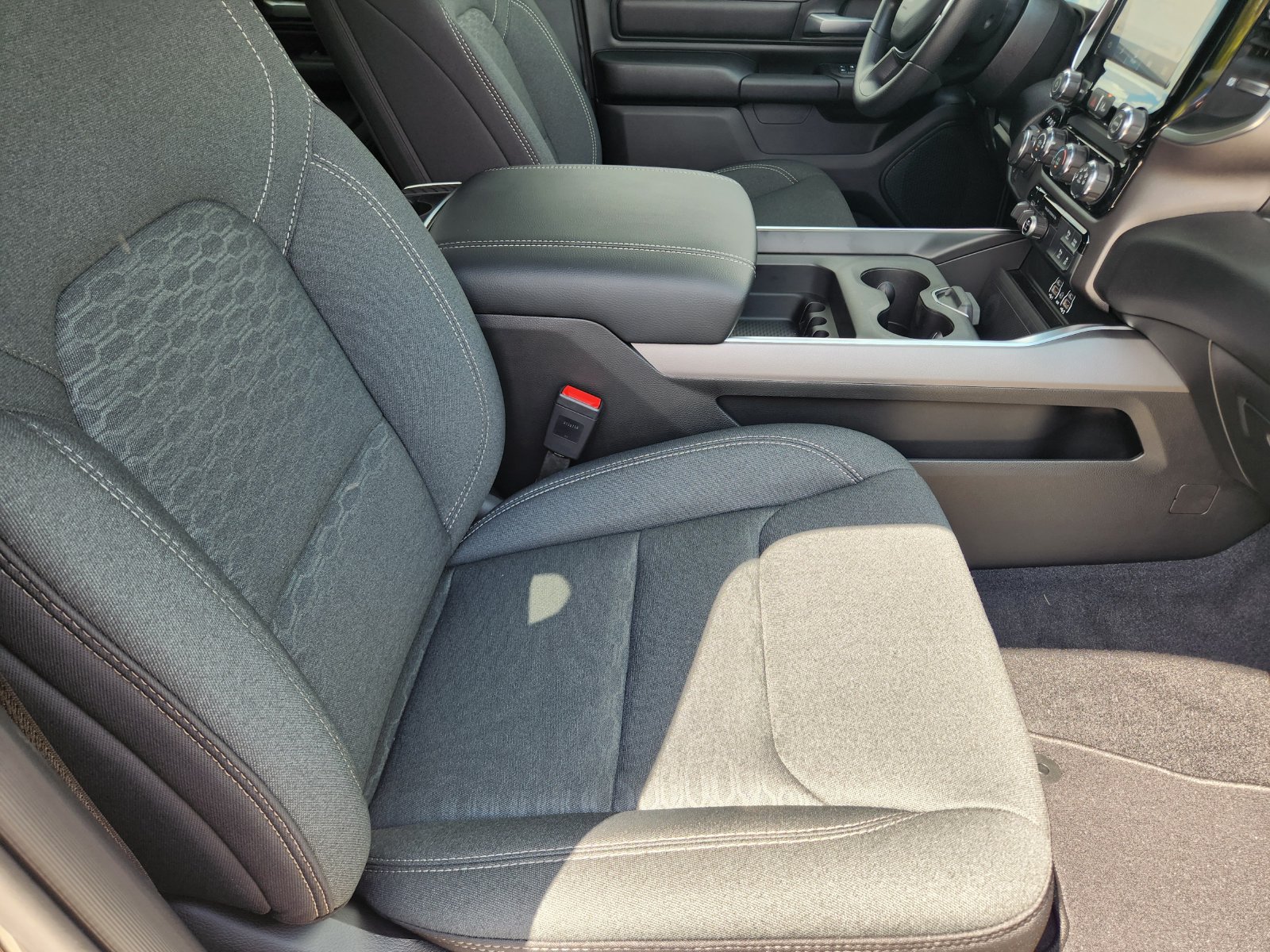 New 2026 RAM 1500 Express AWD/4WD image 14