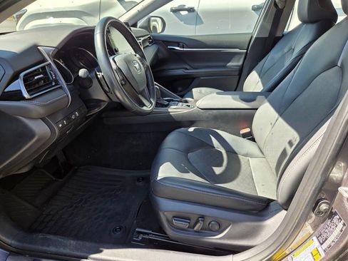 Used 2023 Toyota Camry XSE image 5